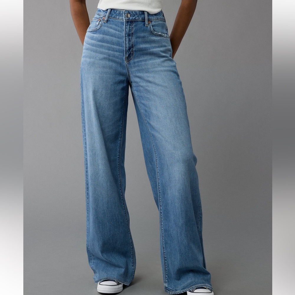 American Eagle Dreamy Drape Super High-Waisted Wide Leg Jeans